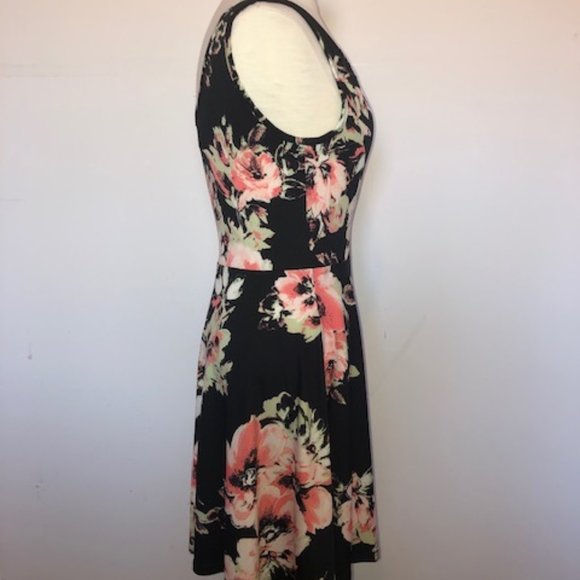 ILAN SUMMER DRESS - Picture 2 of 3